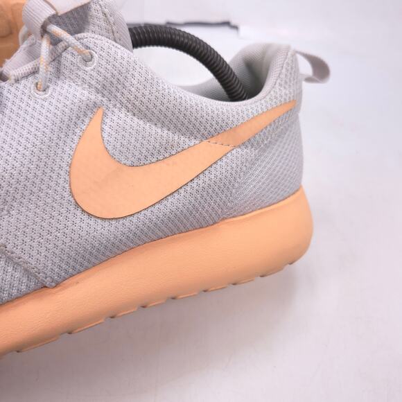 Nike Roshe Run Lace Up Athletic Running Shoe Womens Size 10 511882-008 Gray - Picture 8 of 10